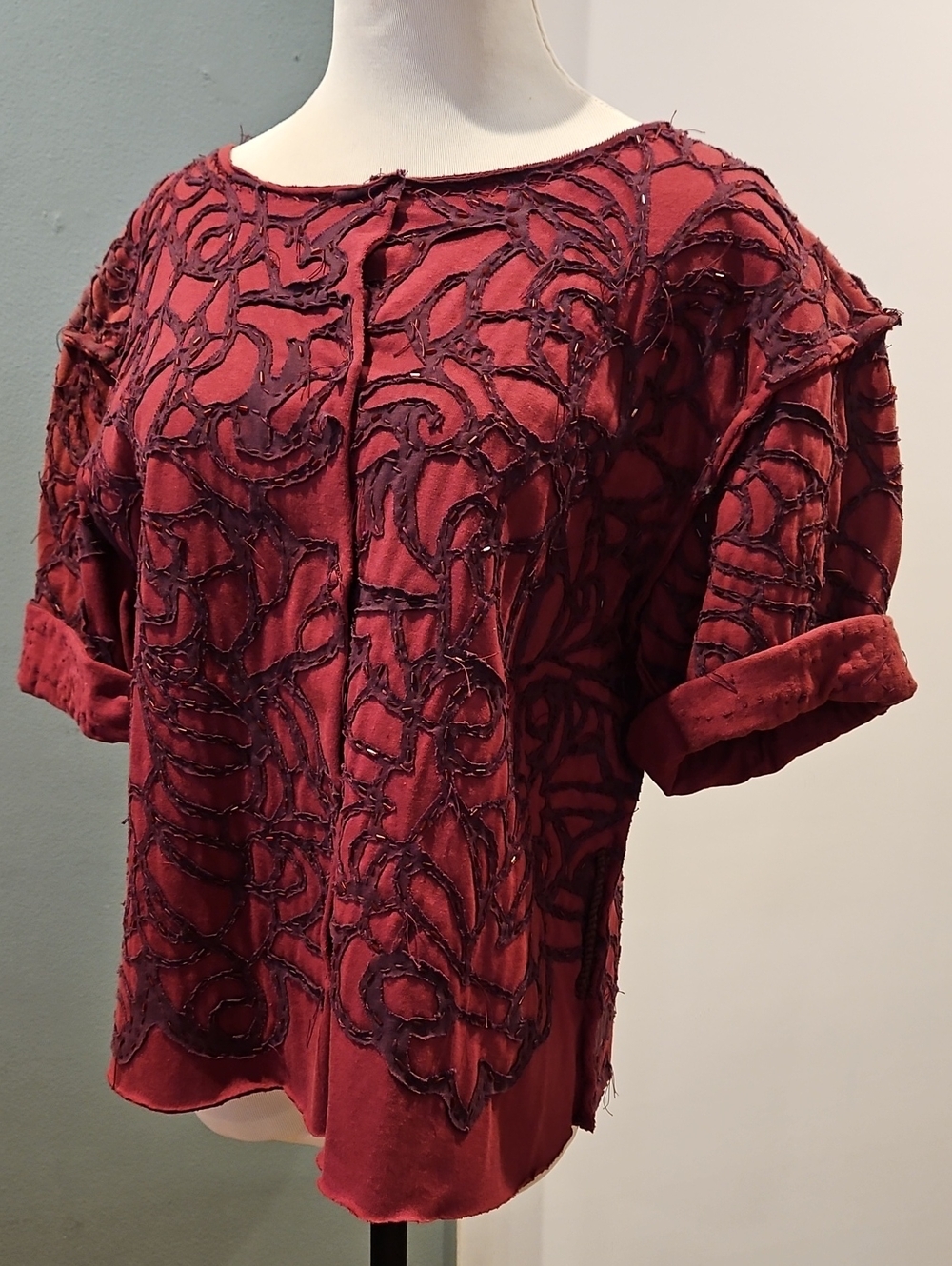 Women's Burgundy Short-Sleeve Beaded Textured Coat 0272
